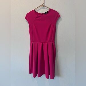 Romeo & Juliet Couture Fuchsia Cap Sleeve Mini Dress